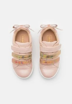 Friboo Sneakers Laag - Pink -Friboo 4799f8a51f034ef9bb56fc51fc807144