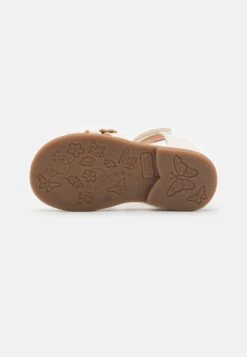 Friboo Sandalen - Off-White 10 Friboo Sandalen - Off-White -Friboo 916a7d8b382e4a138f0100f272febc49